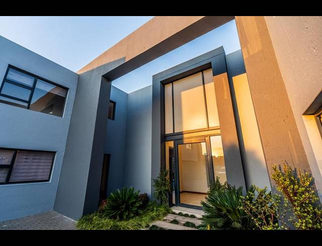 5 BEDROOM HOUSE FOR SALE IN MIDSTREAM RIDGE